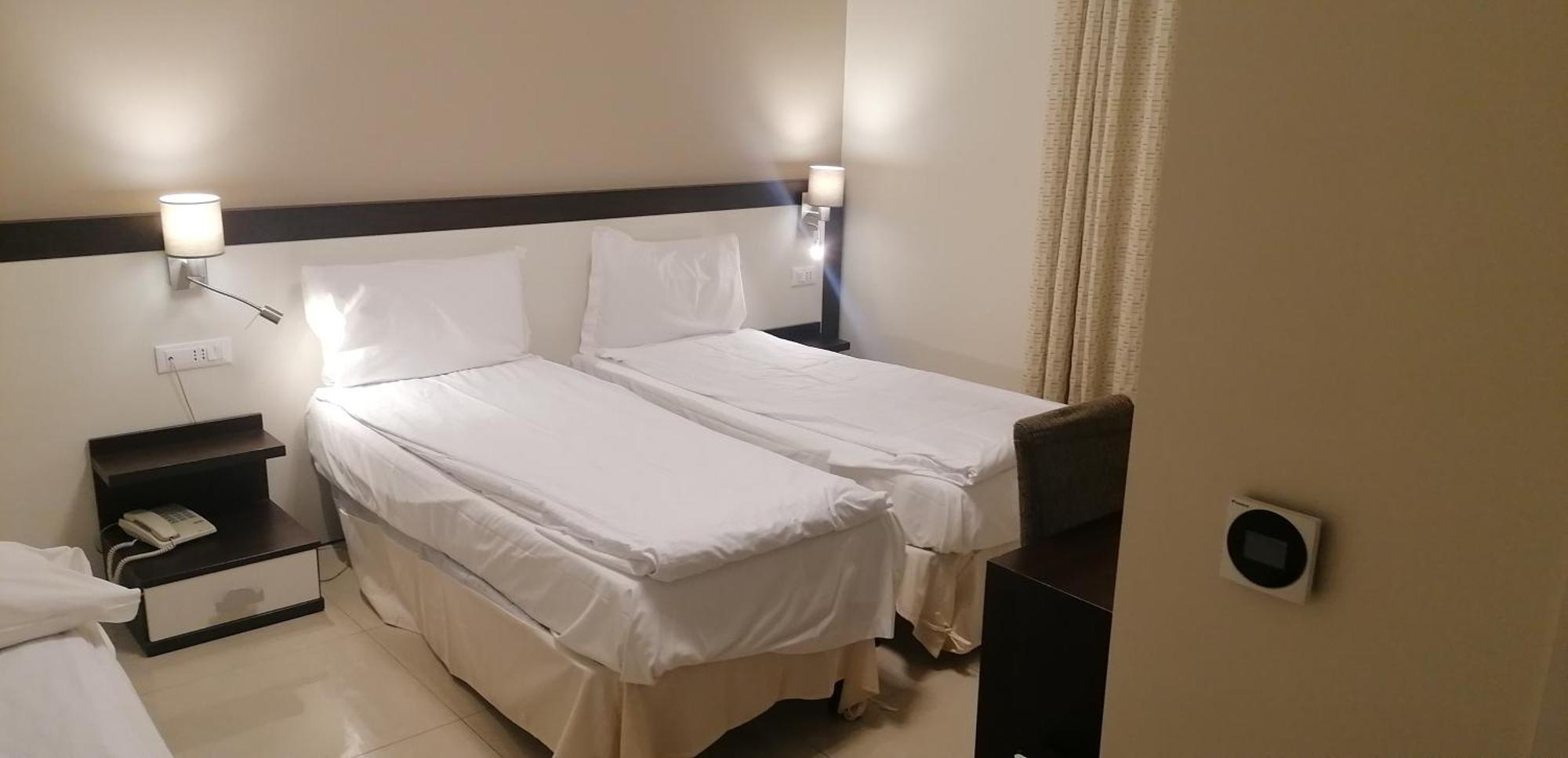 Hotel Boccascena 제노바 외부 사진