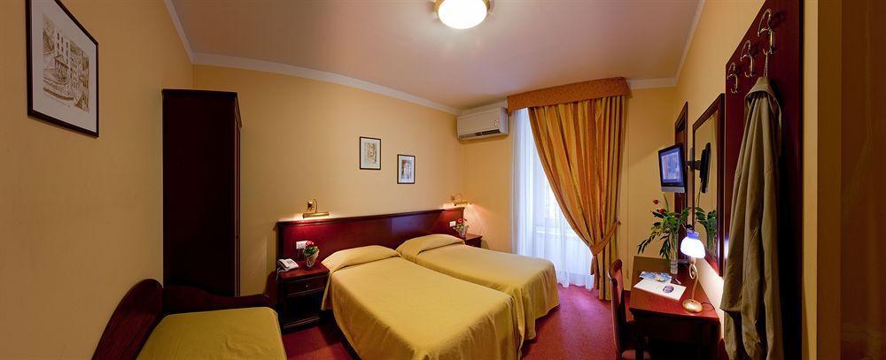 Hotel Boccascena 제노바 외부 사진