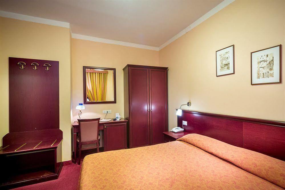 Hotel Boccascena 제노바 외부 사진