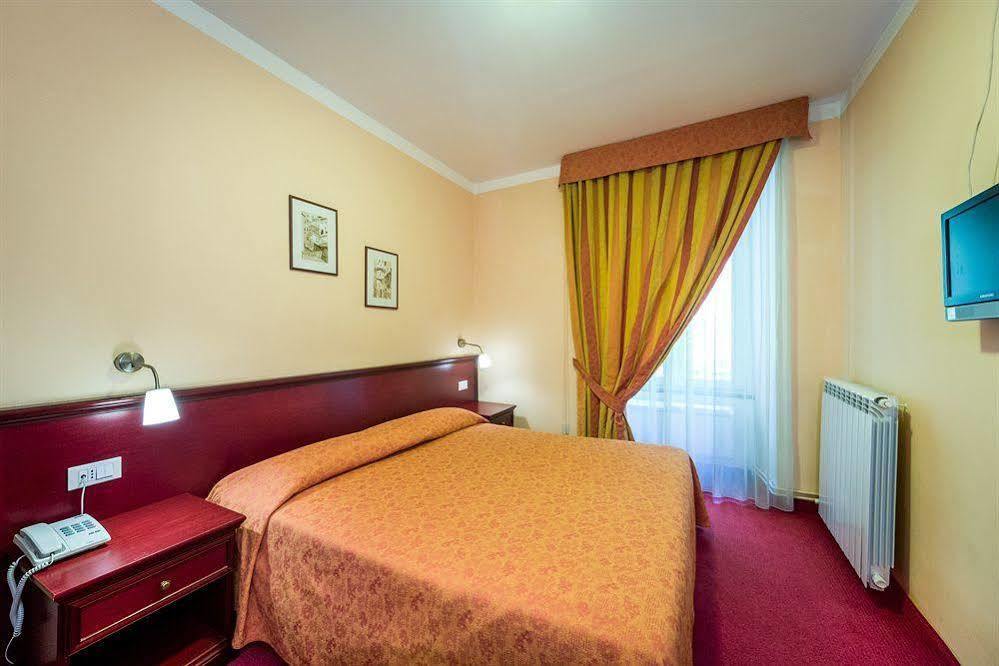 Hotel Boccascena 제노바 외부 사진